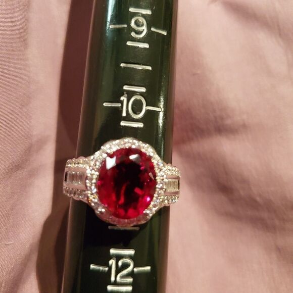 Red Glass Ring  - Picture 6 of 8